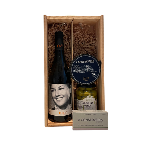 Lote de Navidad 2025 Caja de Madera 3 con productos gourmet gallegos dentro de la caja - Casa Canducho
