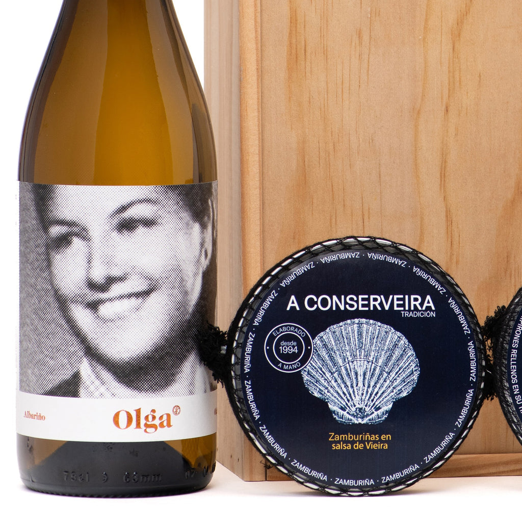 Abeto, lote de Navidad 2026. Detalle de los productos, a la izquierda.