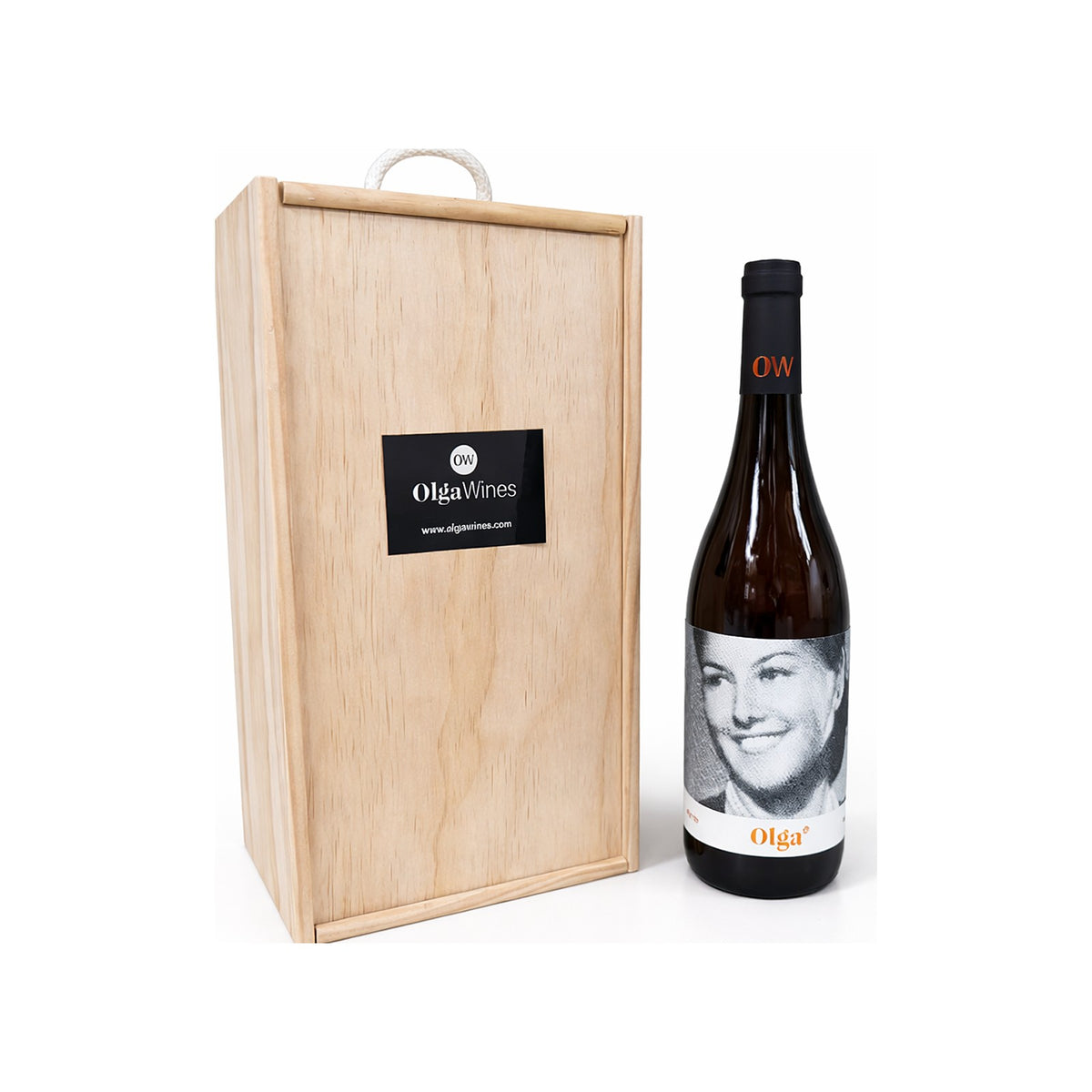 Caja de madera con dos botellas de Olga Albariño de 75 cl